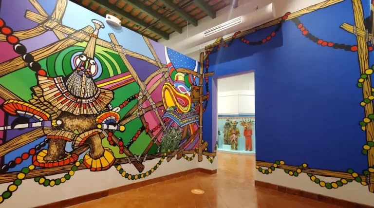Sala Las Artes Populares en Las Américas