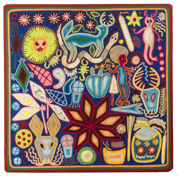 Tabla Hiuchola, Etnia Huichol (madera, textil y estambre), Estado de Jalisco, México.