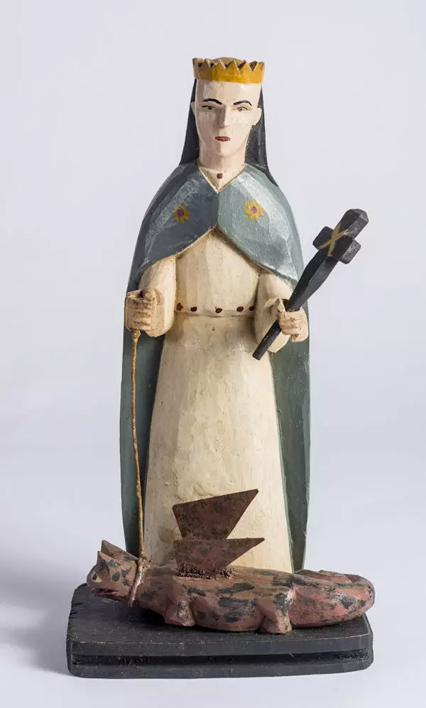 Santa Marta - madera policromada. Florencio Cabán Camuy, Puerto Rico - Colección Alegría Pons.
